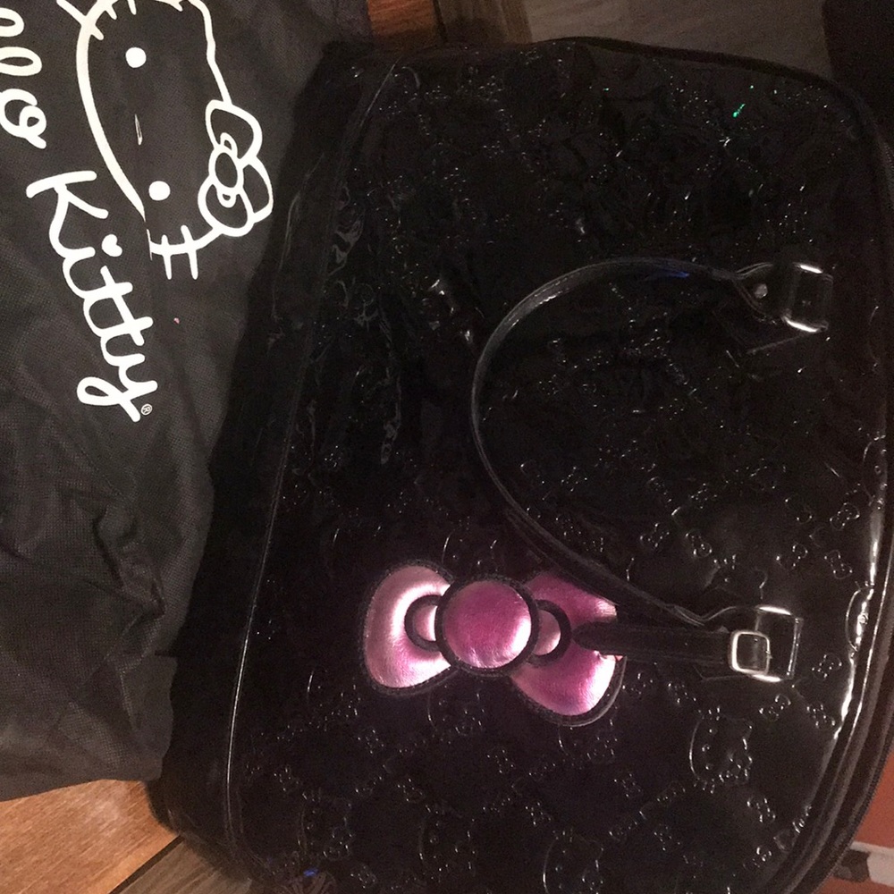 Hello kitty weekender bag! So cute